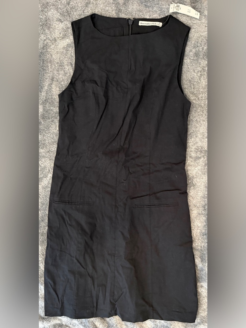 Abercrombie & Fitch Black Sleeveless Sheath Dress